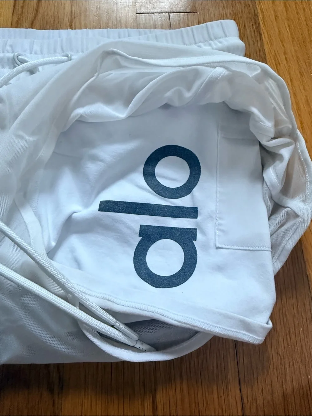 Alo yoga Ambience Mesh Overlay Shorta
